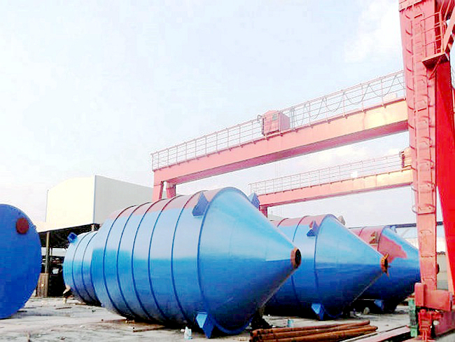 200噸水泥罐施工現場 200噸水泥罐施工現場